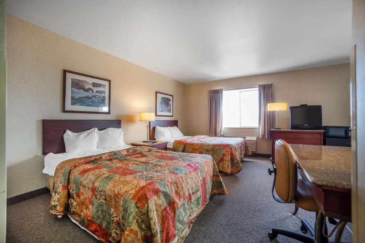 Rodeway Inn & Suites Нампа Экстерьер фото