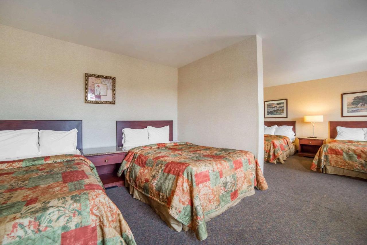Rodeway Inn & Suites Нампа Экстерьер фото