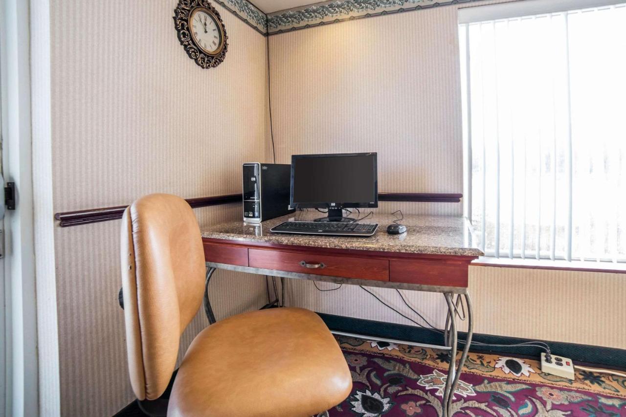 Rodeway Inn & Suites Нампа Экстерьер фото