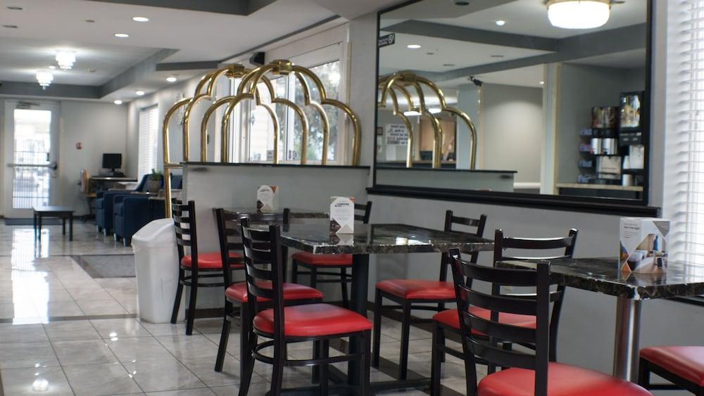 Rodeway Inn & Suites Нампа Экстерьер фото